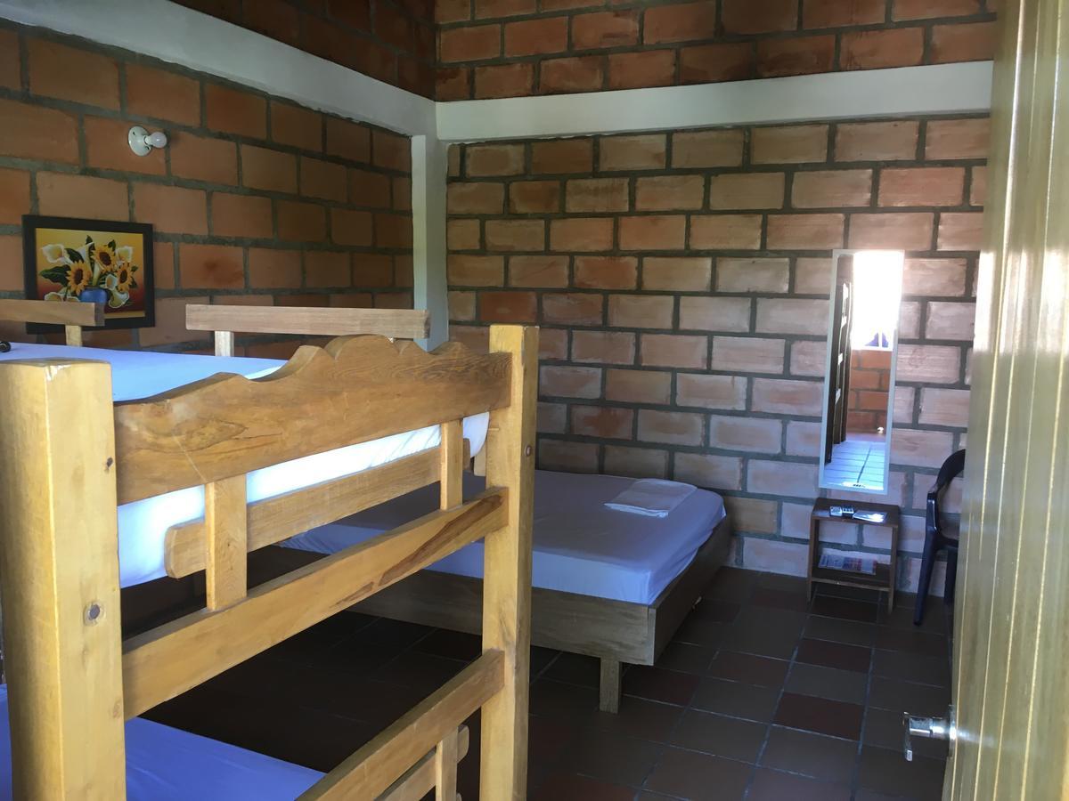 Hotel Pizzeria Opera Толу Экстерьер фото