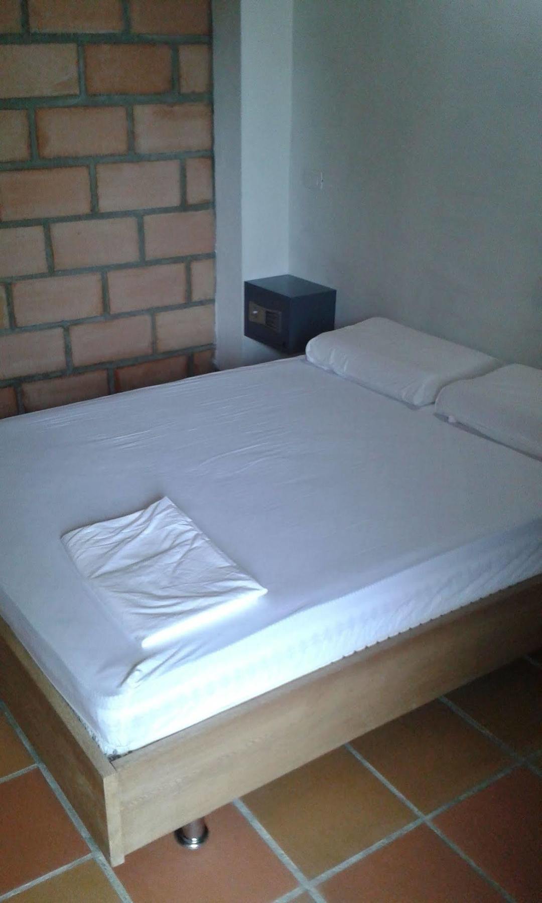 Hotel Pizzeria Opera Толу Экстерьер фото