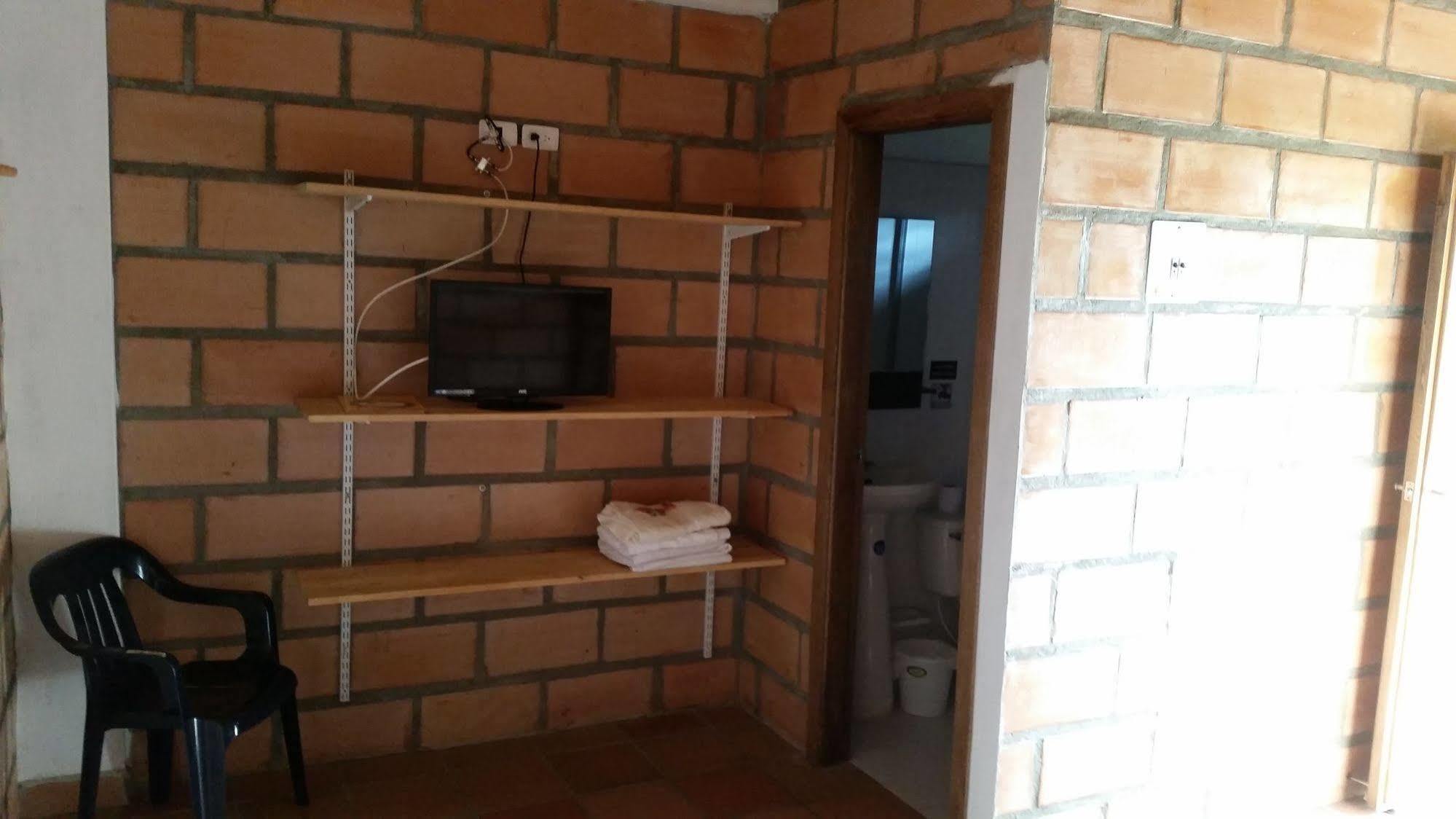 Hotel Pizzeria Opera Толу Экстерьер фото